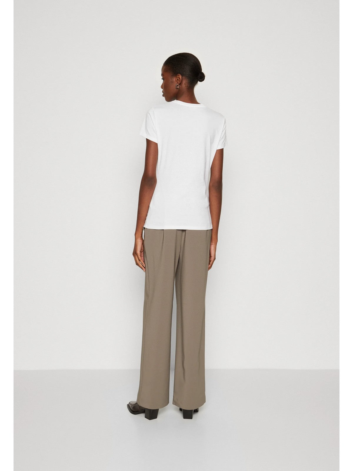 Liu Jo White T-Shirt und Pole Woman W4051JS923 Q9979 Weiß