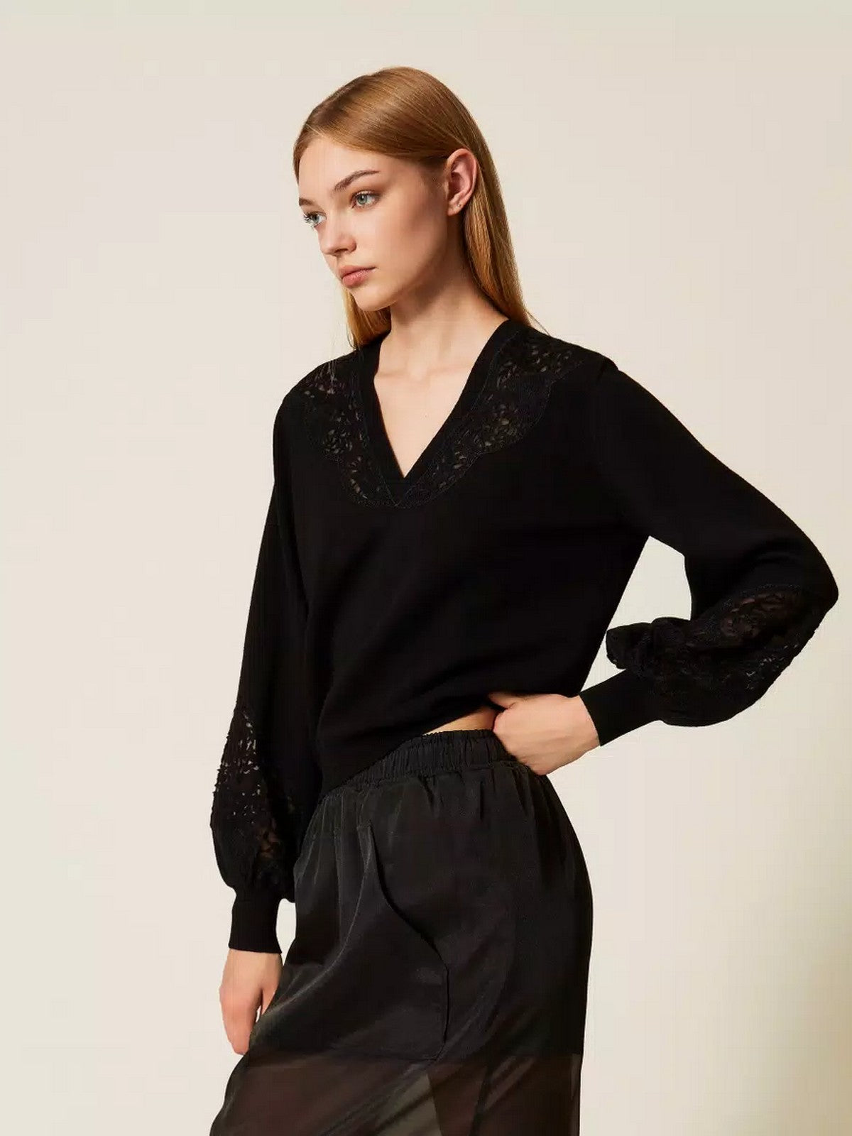 TWINSET Maglione Donna MIX VISCOSE & MESH EMBROIDERED INTARSIA 252TT3440 00006 Nero gioboutiqueweb
