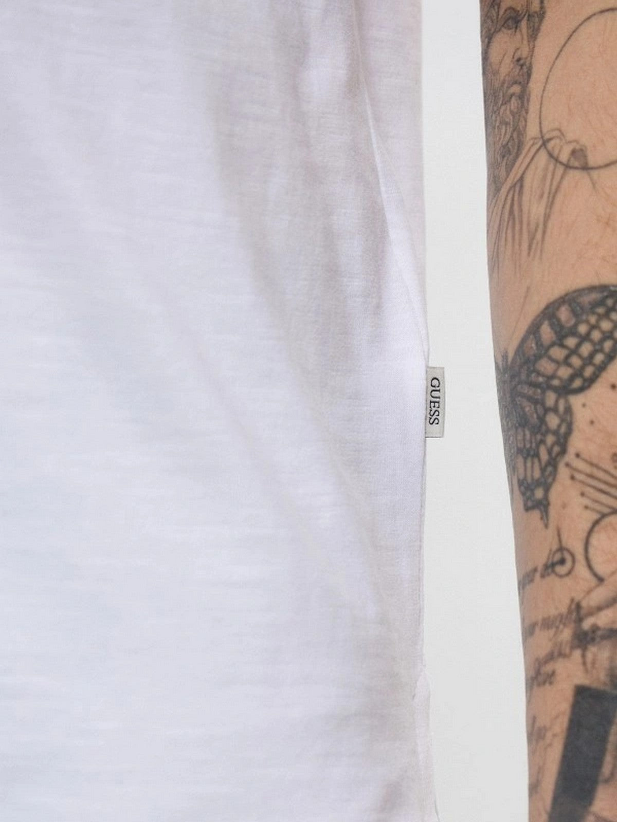 GUESS T-shirt Uomo GJ SS CN REG HENLEY TEE M5GP49 KCTV1 G011 PURE WHITE