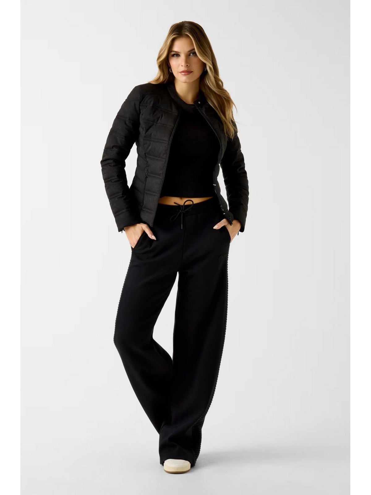 GUESS Giubbino Donna New Vona Logo Jacket W6RL02 WJ492 JBLK Jet Black A996 gioboutiqueweb