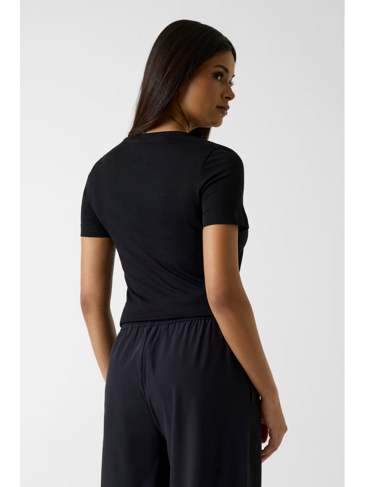 GUESS SPORT T-shirt Donna CIRCE SS CN T-SHIRT V6GI01 K2962 JBLK Jet Black A996 gioboutiqueweb