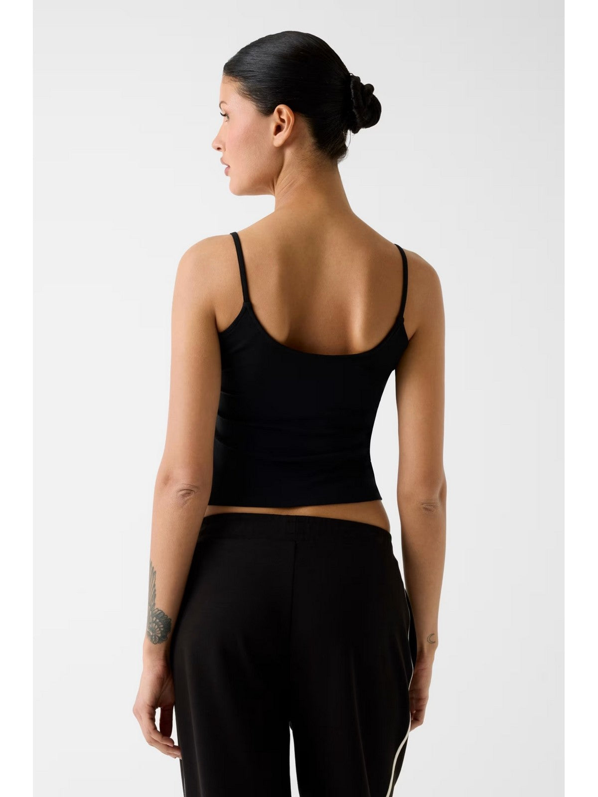 GUESS SPORT Top Donna JASMINE TOP V6GP18 K3470 JBLK Jet Black A996
