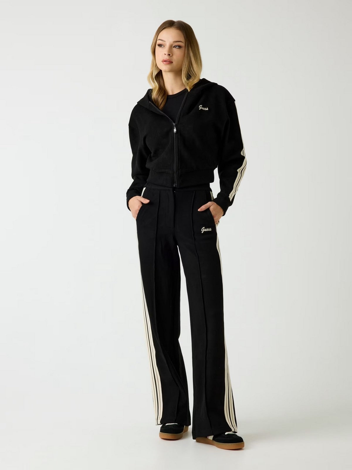 GUESS SPORT Felpa Donna V5BQ17 KCX52 JBLK Jet Black A996 gioboutiqueweb