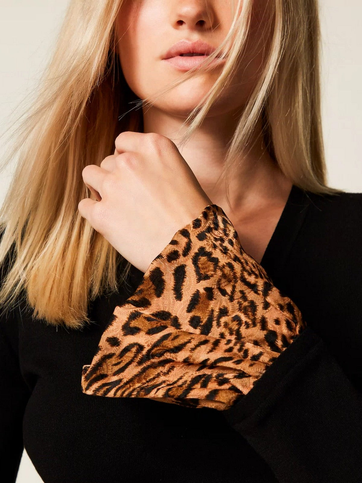 TWINSET Maglia Donna VISCOSE STRETCH & PRINTED FABRIC 252TP3154 12754 NERO/ST.ANIMALIER COFFEE/LAND