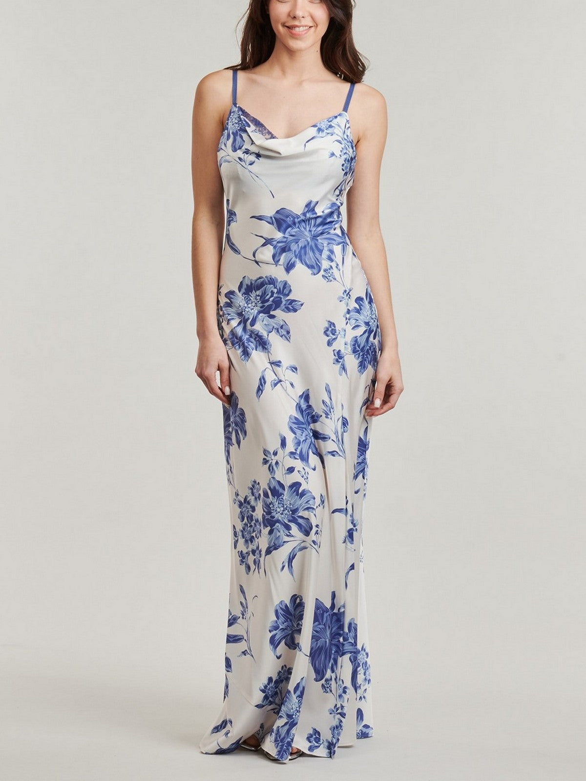 GUESS Abito Donna ADLE LACE NECKLINE LONG DRESS W5GK10 WF1T2 P7WQ Bianco gioboutiqueweb