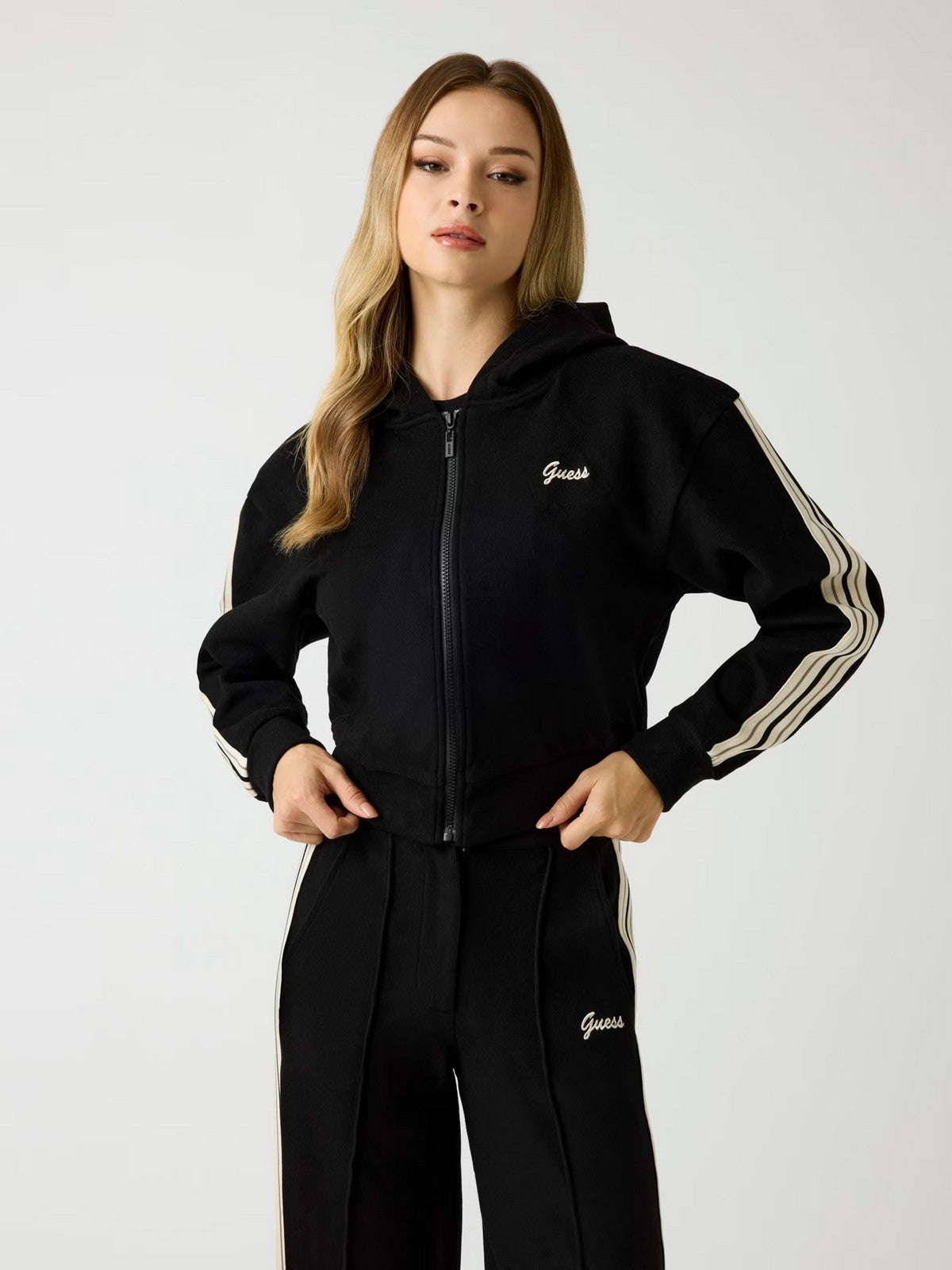 GUESS SPORT Felpa Donna V5BQ17 KCX52 JBLK Jet Black A996 gioboutiqueweb