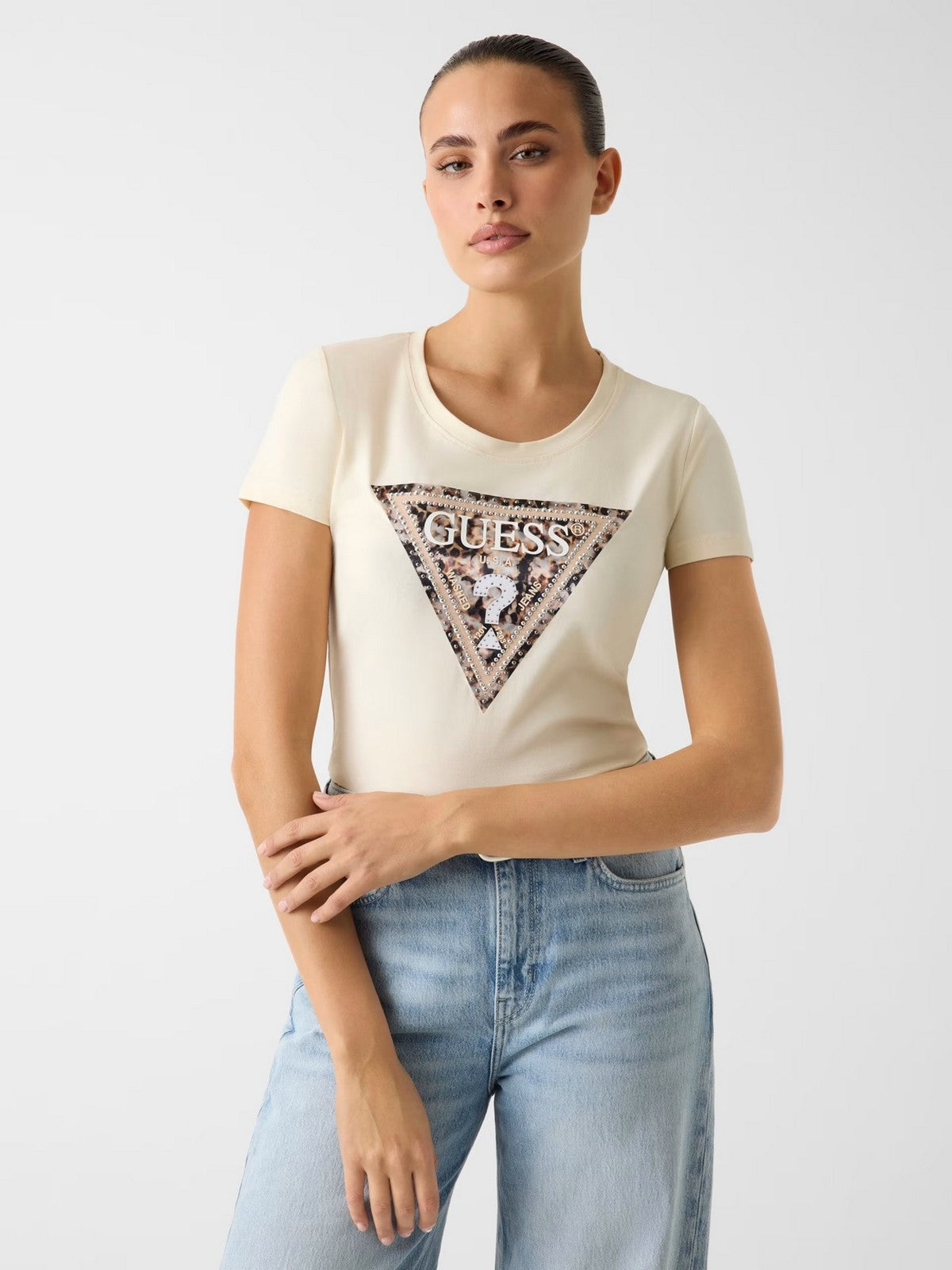 GUESS T-shirt Donna SS CN LEO TRIANGLE TEE W6RI32 J1314 G047 PEARL WHITE gioboutiqueweb