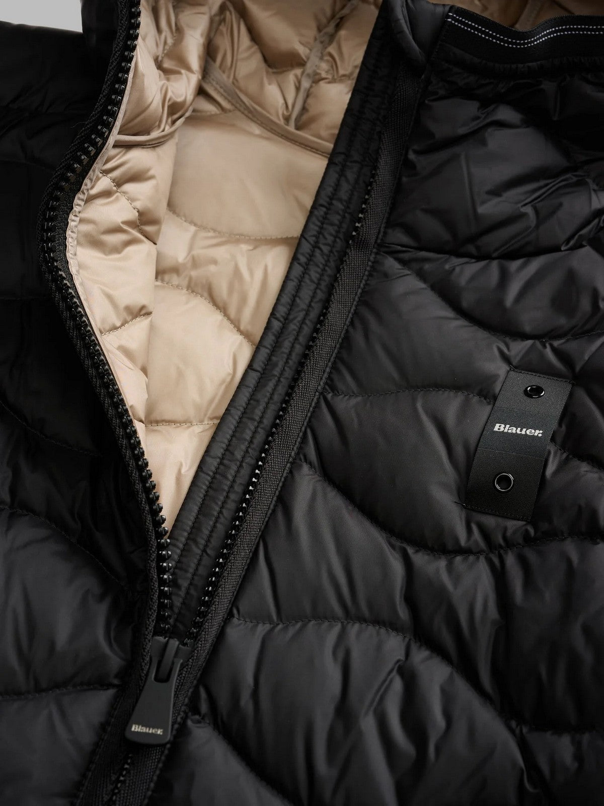 BLAUER Piumino Donna CAMELIA NERO interno BEIGE 301 - 26WBLDC03033 006047 999EI gioboutiqueweb