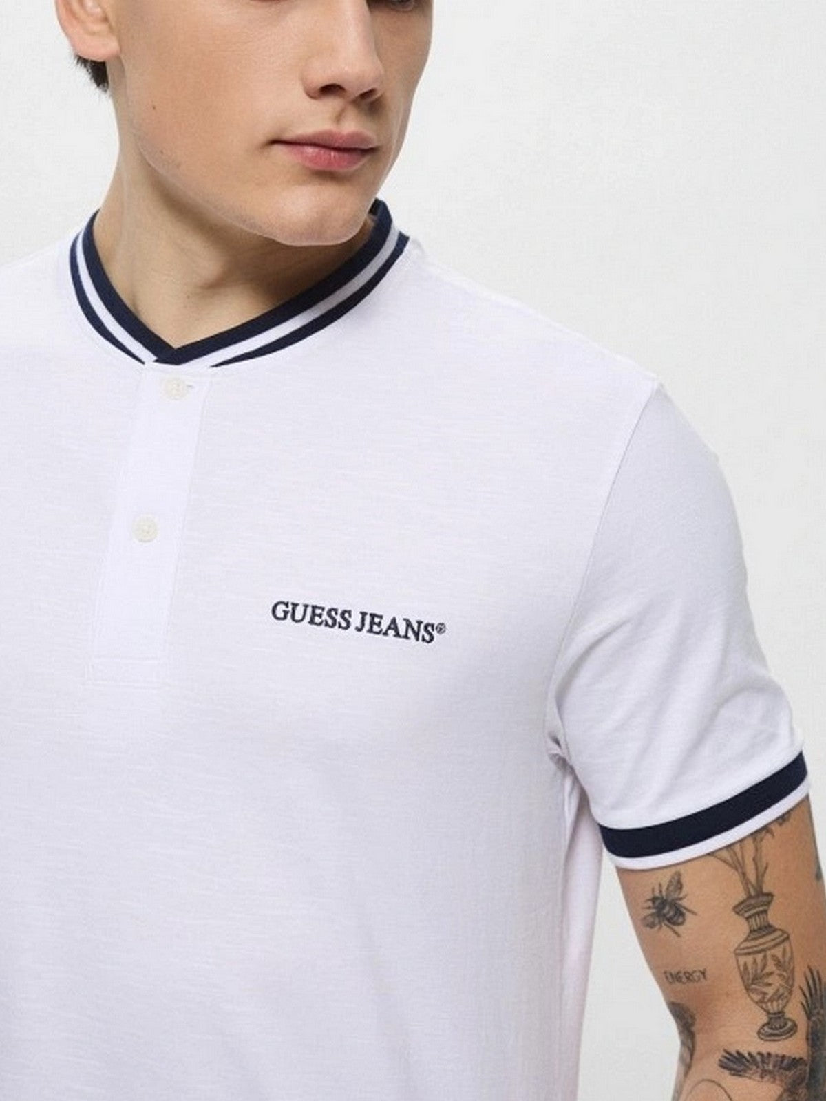 GUESS T-shirt Uomo GJ SS CN REG HENLEY TEE M5GP49 KCTV1 G011 PURE WHITE