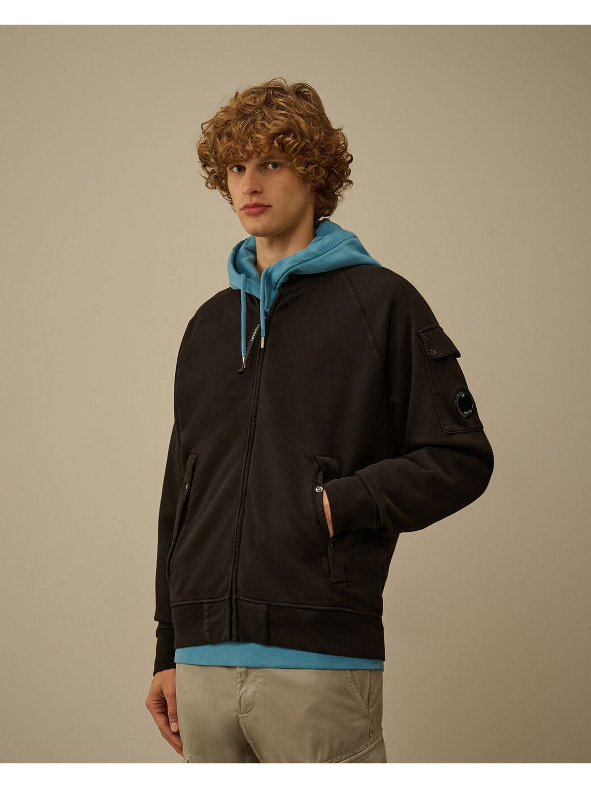 C.P. COMPANY Felpa Uomo  19CMSS205A006372G 999 999 - BLACK gioboutiqueweb