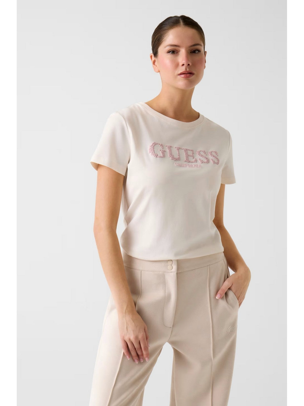 GUESS SPORT T-shirt Donna GIUDITTA CN SS T-SHIRT V6RI11 J1314 G012 CREAM WHITE gioboutiqueweb
