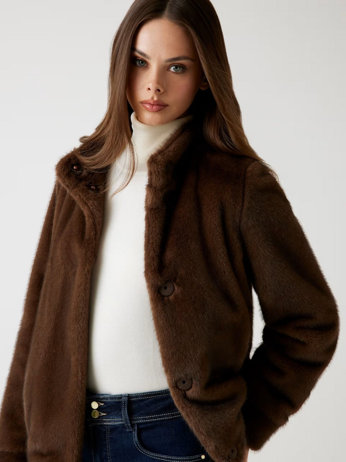 GUESS Giubbino Donna LUNA FAUX FUR JACKET W5BL64 W3920 F18S COLD BREW MULTI gioboutiqueweb