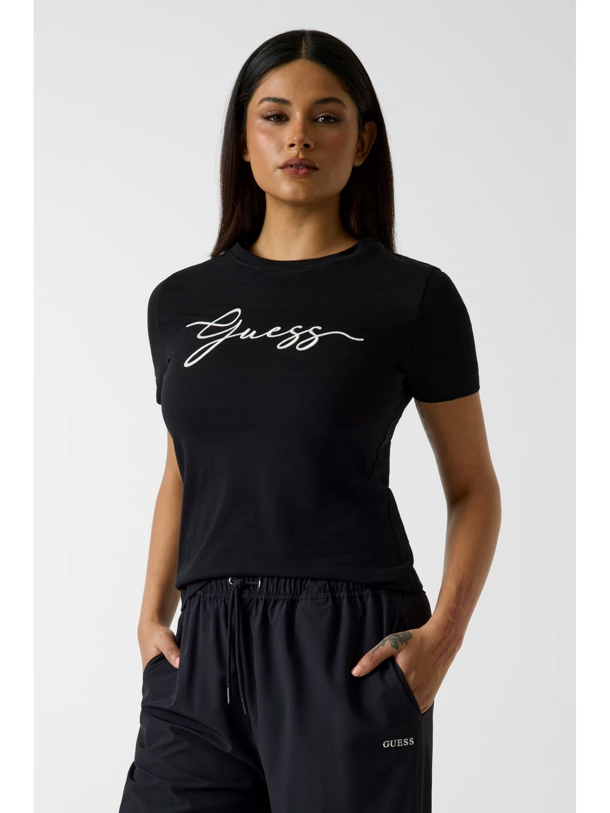 GUESS SPORT T-shirt Donna CIRCE SS CN T-SHIRT V6GI01 K2962 JBLK Jet Black A996 gioboutiqueweb