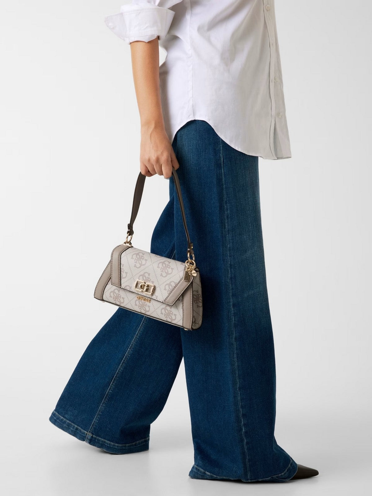 GUESS Borsa Donna KARNILLA LOGO FLAP SHLDR BAG HWOS99 01190 DKO DARK TAUPE LOGO gioboutiqueweb