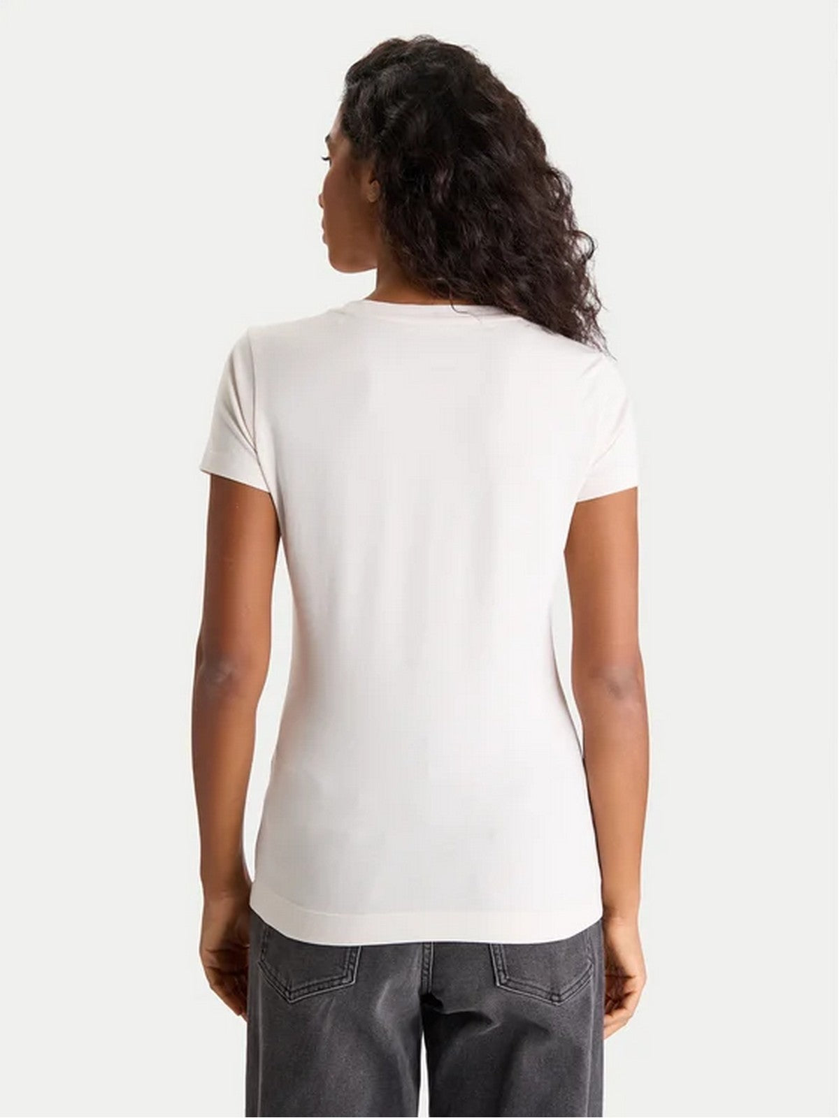 GUESS T-shirt Donna SS CN LEO TRIANGLE TEE W5BI28 J1314 G012 CREAM WHITE