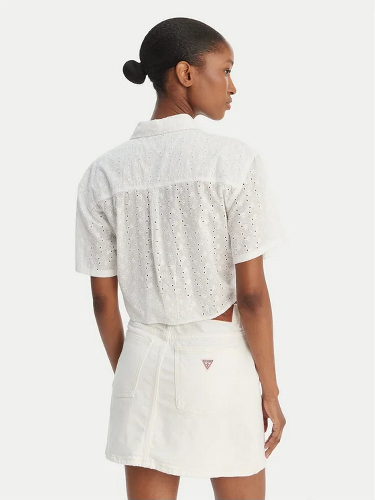 GUESS Camicia Donna GJ CROPPED FRONT TIE TOP W6GHA3 WO331 G011 PURE WHITE gioboutiqueweb