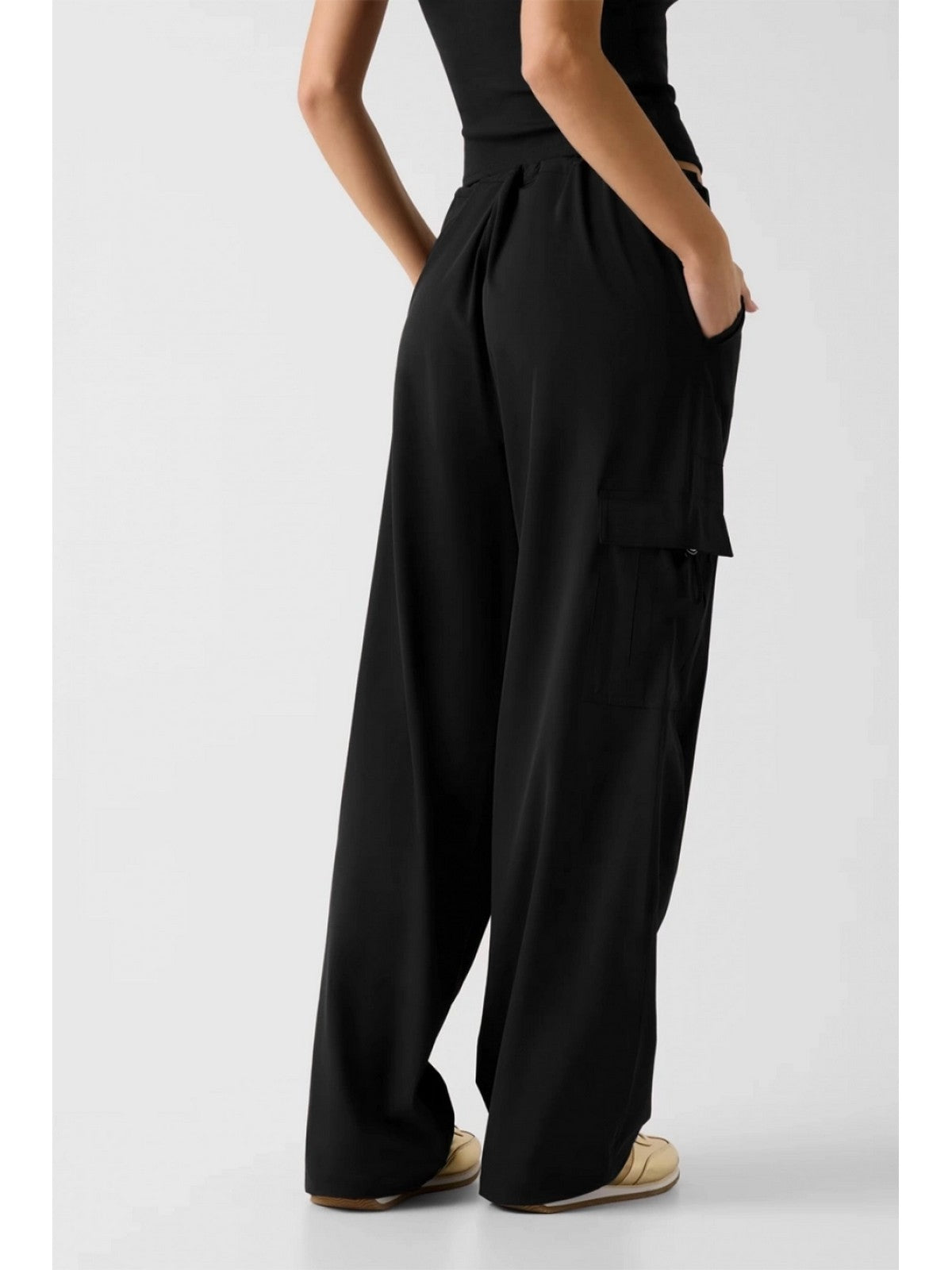 GUESS SPORT Pantalone Donna NAT CARGO PANTS V6RB16 WL232 JBLK Jet Black A996
