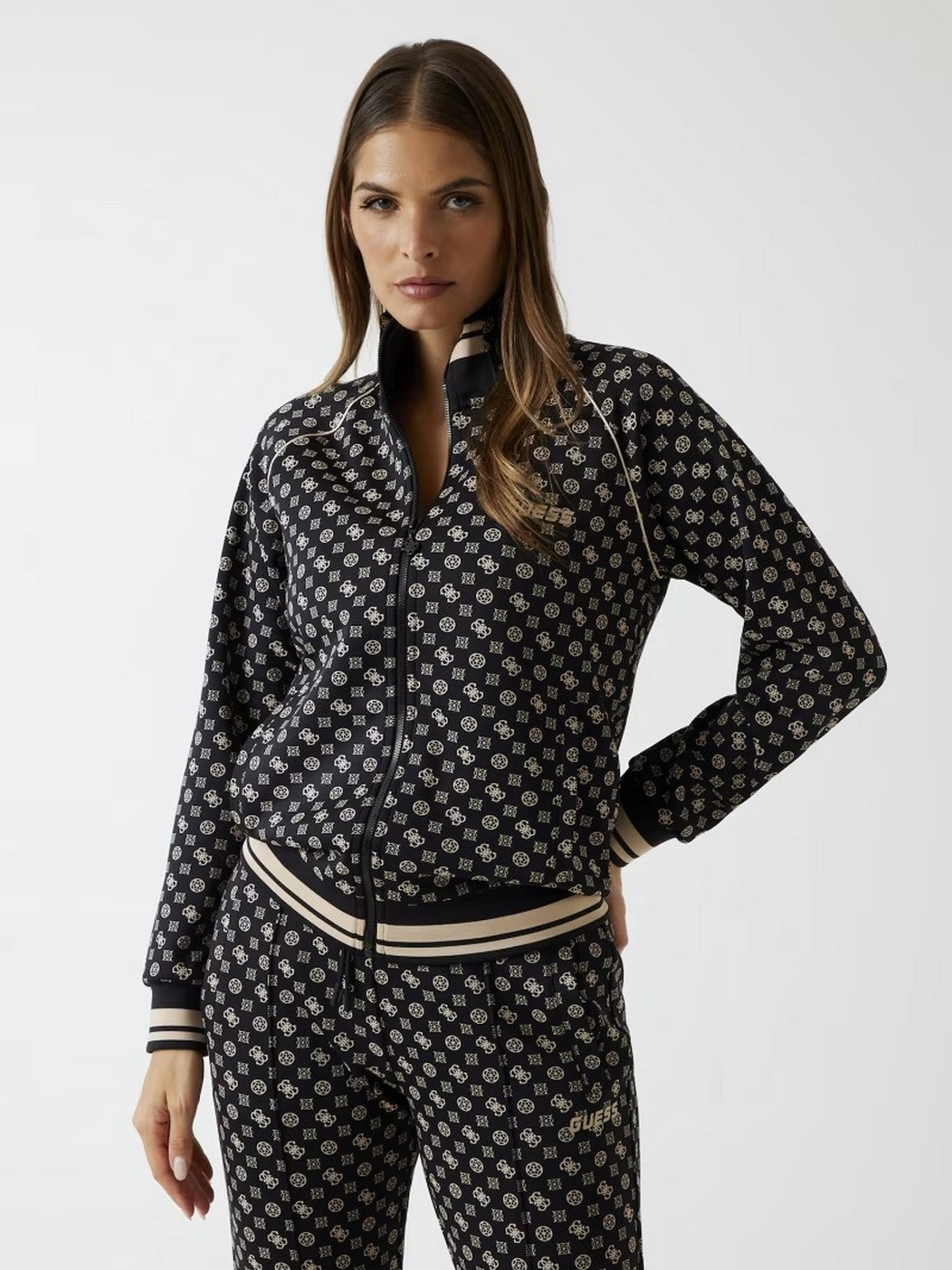 GUESS SPORT Felpa Donna  V5YQ03 KB212 PJ4P AOP JBLK/COCB OLOGRA
