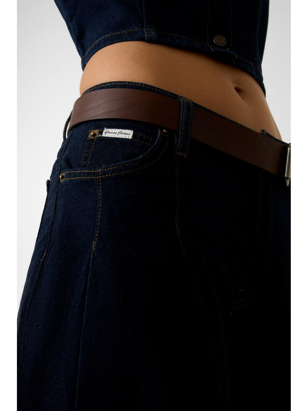GUESS Pantaloncino Donna GJ CLASSIC PLEATED BERMUDA W6GDY5 D7971 GSMM GJ SUMMER VINTAGE DA gioboutiqueweb